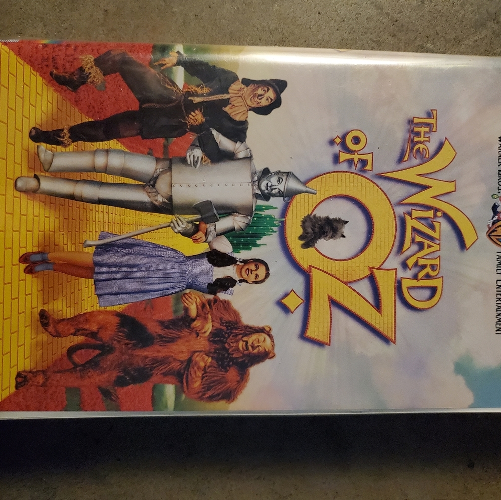Wizard of Oz VHS Tape